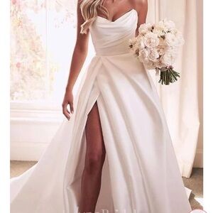 NEW! Elegant White Strapless A-Line Dress with Front Slit